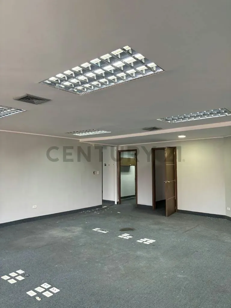 CCCT OFICINA EN ALQUILER PARA REMODELAR - 5