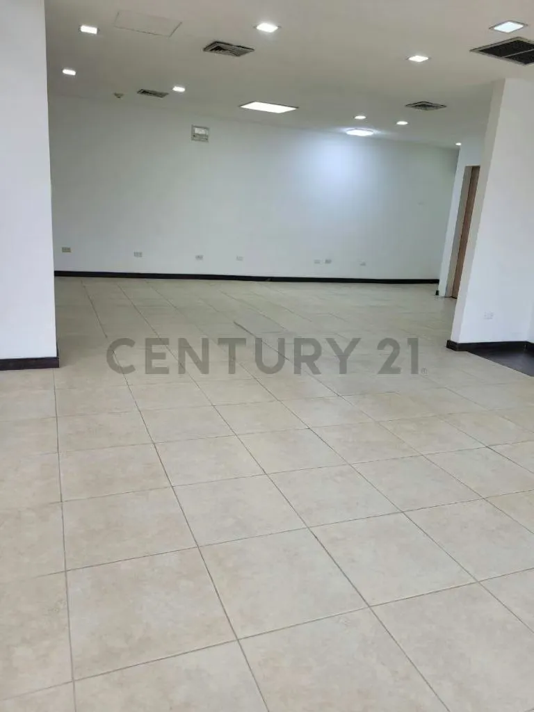 Local Comercial en Alquiler, LECHERIA C.C Galery Center - 8