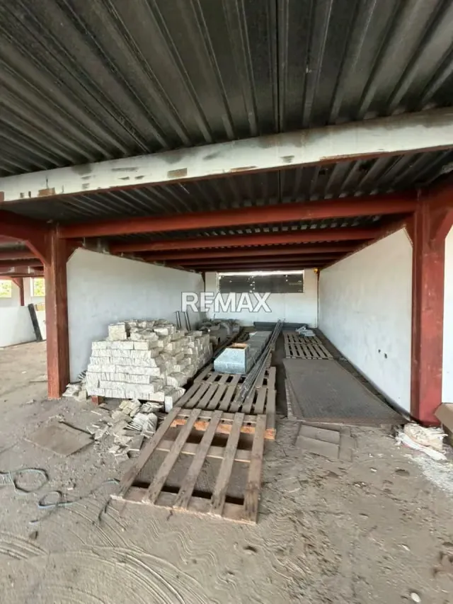 Galpon en Venta Av. La Limpia - 9