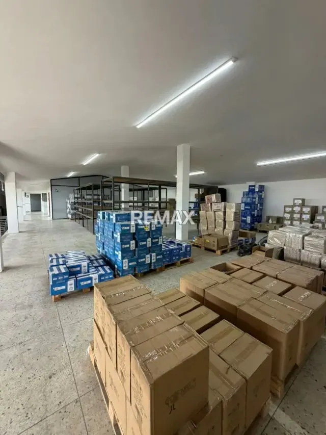 Galpon en Venta Av. La Limpia - 10