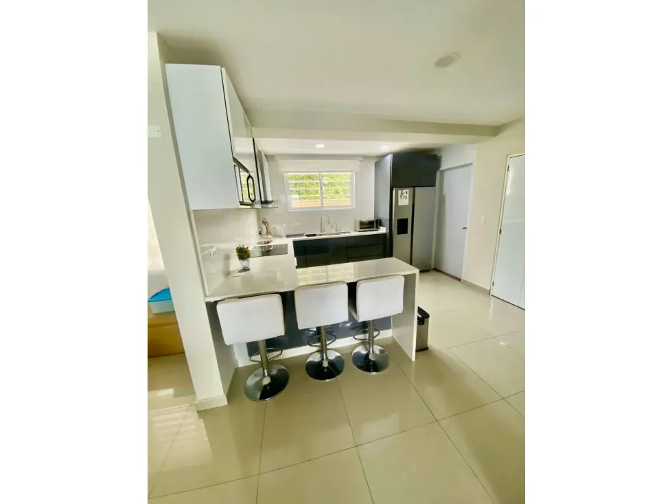 Vendo apartamento PB 206m2 La Lagunita 6665 - 16