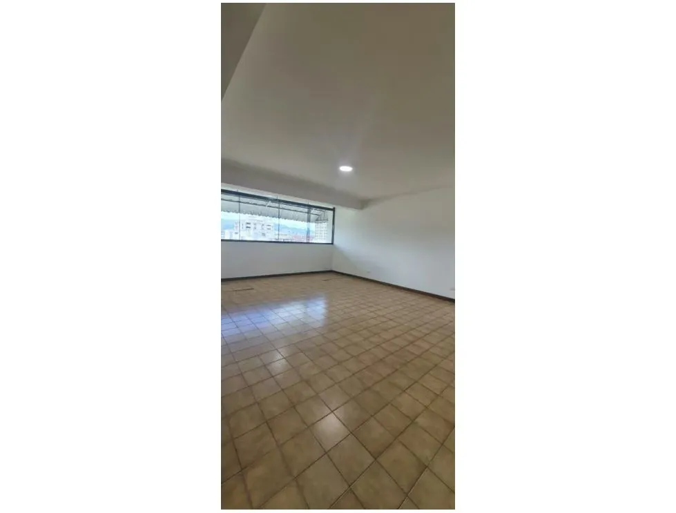 Se alquila apartamento 100m2 El Marqués 4725 - 3