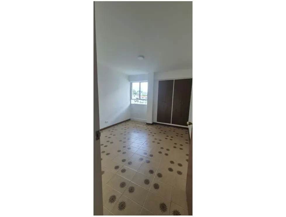 Se alquila apartamento 100m2 El Marqués 4725 - 7