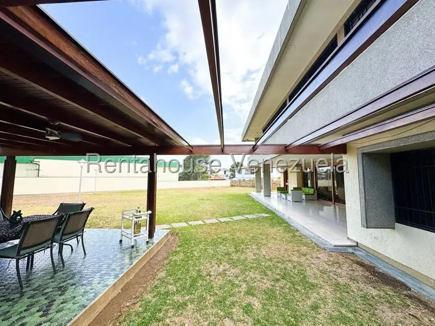 Casa (Duplex) en Venta en Los Naranjos del Cafetal, Distrito Metropolitano - 25