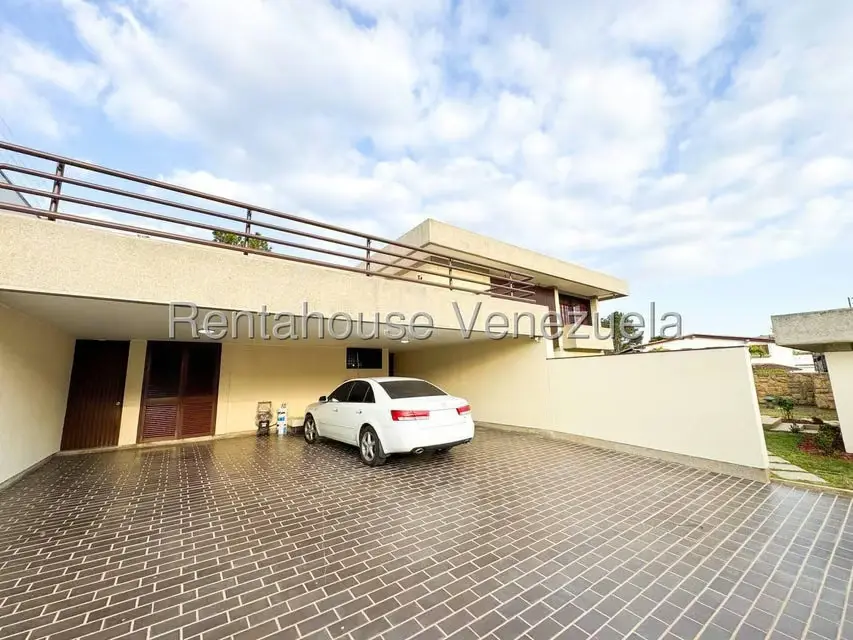 Casa (Duplex) en Venta en Los Naranjos del Cafetal, Distrito Metropolitano - 3