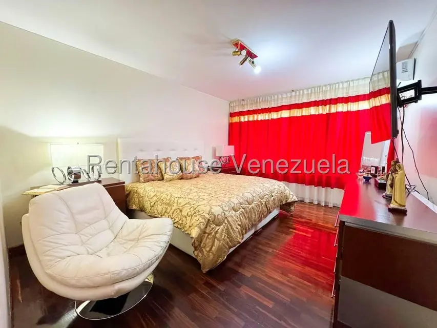 Casa (Duplex) en Venta en Los Naranjos del Cafetal, Distrito Metropolitano - 47