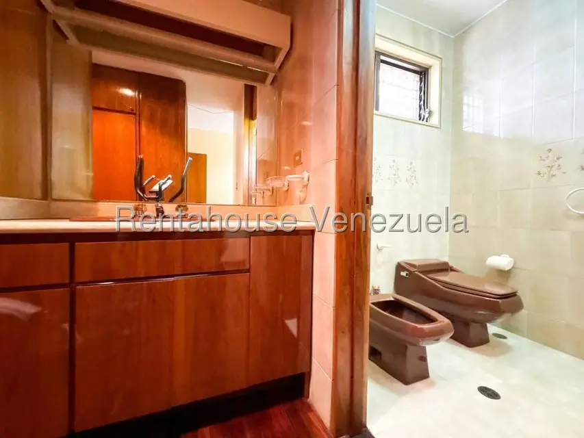Casa (Duplex) en Venta en Los Naranjos del Cafetal, Distrito Metropolitano - 50