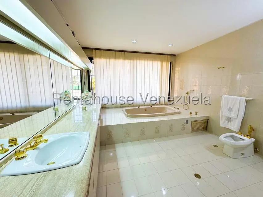 Casa (Duplex) en Venta en Los Naranjos del Cafetal, Distrito Metropolitano - 61