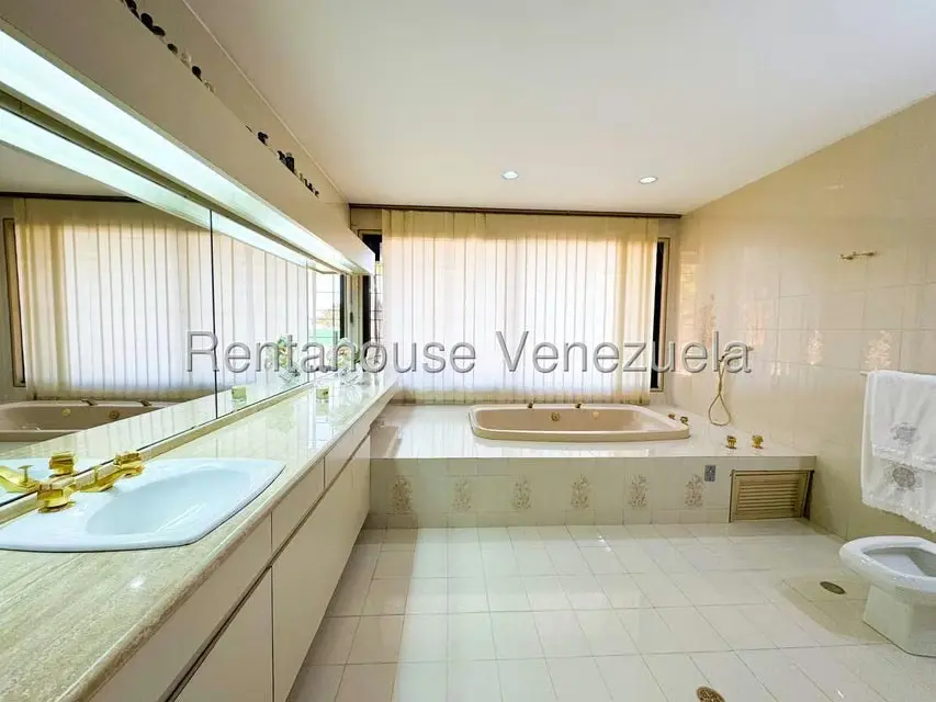 Casa (Duplex) en Venta en Los Naranjos del Cafetal, Distrito Metropolitano - 62