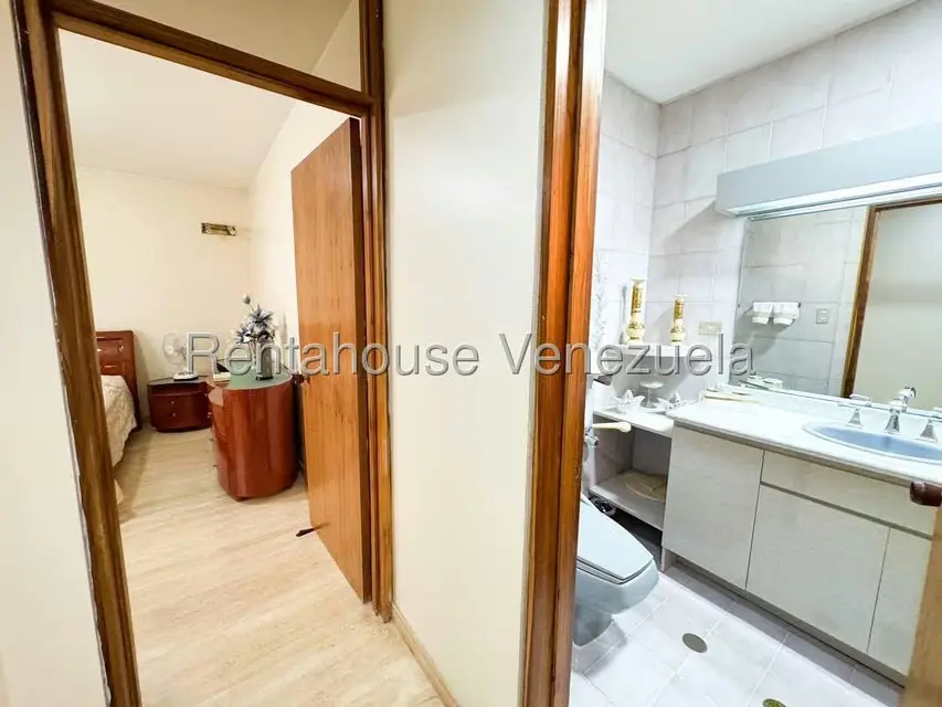 Casa (Duplex) en Venta en Los Naranjos del Cafetal, Distrito Metropolitano - 65
