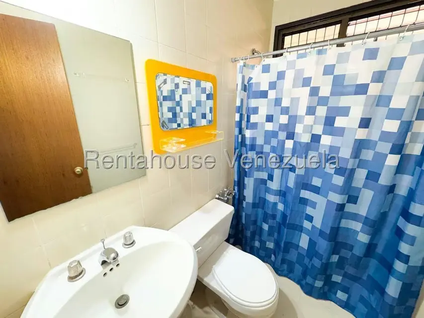 Casa (Duplex) en Venta en Los Naranjos del Cafetal, Distrito Metropolitano - 76