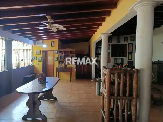 CASA ESTILO COLONIAL FRENTE AL MAR - 4
