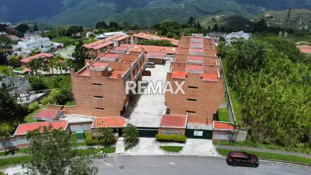 TownHouse en venta en Loma Linda