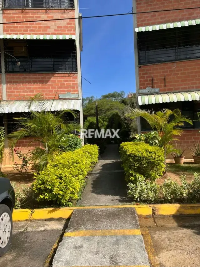 Apartamento en Venta en Ciudad Casarapa, Guarenas | 3 Habitaciones | 2 Baños | 74 m² - 3