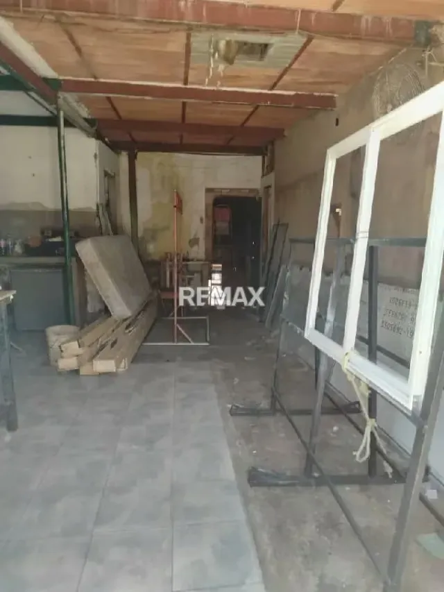 Terreno comercial en venta en el Sector 18 de Octubre, en avenida principal, Maracaibo - 2