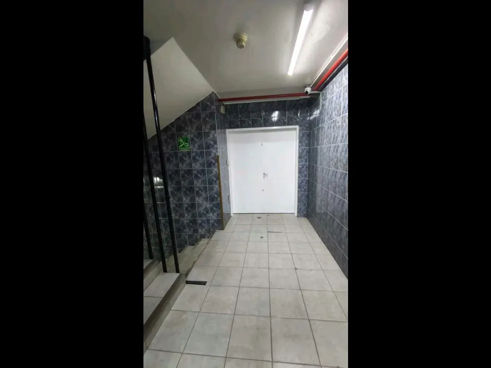 Local Comercial Piso Industrial en Alquiler, piso 1 - 11
