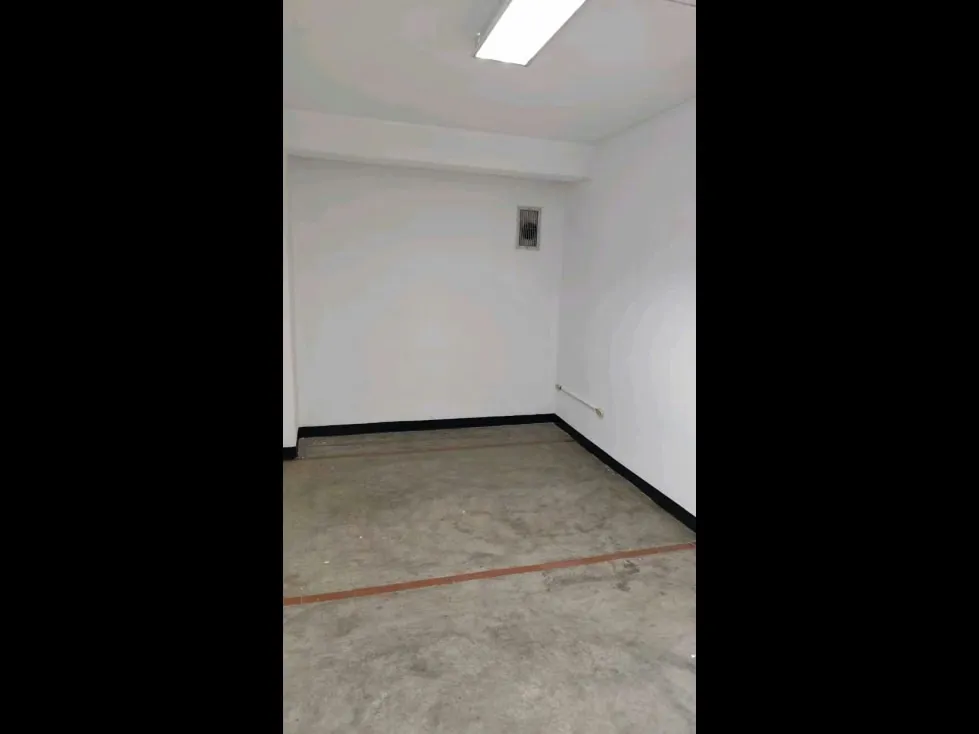 Local Comercial Piso Industrial en Alquiler, piso 1 - 5