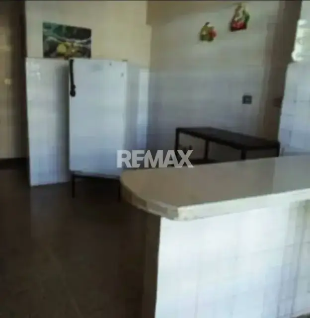 Si deseas estar en el Centro de la Actividad Comercial de Acarigua..esto es para ti. En Venta Apartamento entre Avenida Libertador y Avenida Alianza .