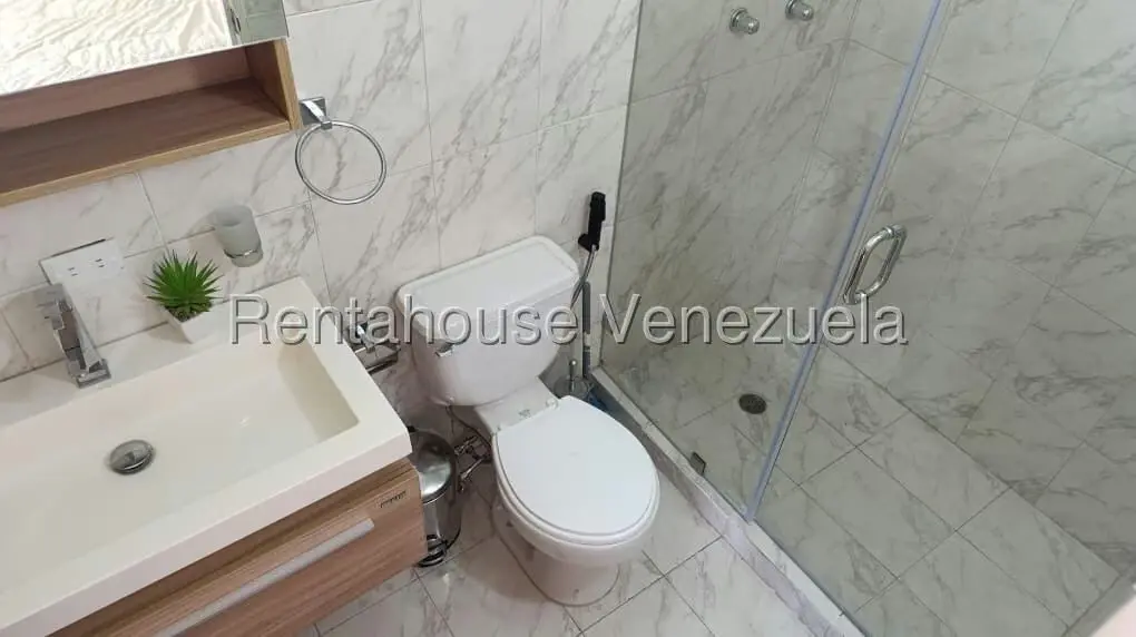 Apartamento (1 Nivel) en Venta en Av Diego Bautista Urbaneja, Anzoategui - 2