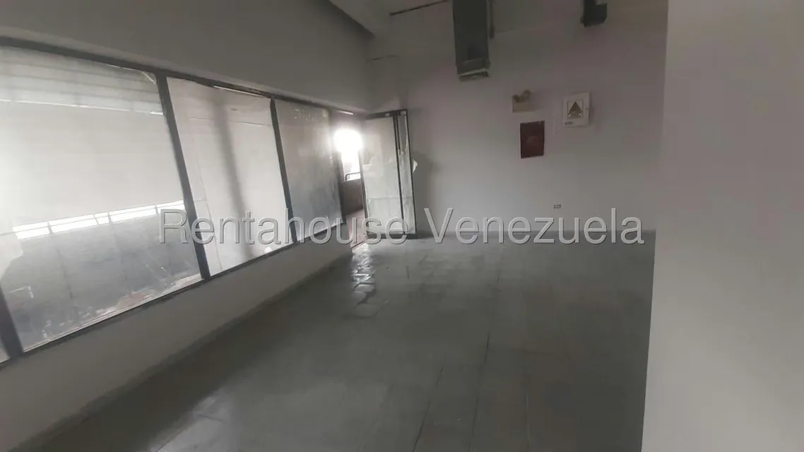 Local Comercial en Venta en Avenida Bolivar, Zulia - 4