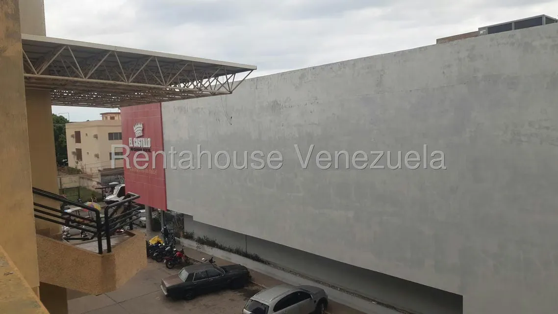 Local Comercial en Venta en Avenida Bolivar, Zulia - 8
