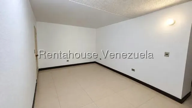 Apartamento (1 Nivel) en Venta en Los Samanes, Distrito Metropolitano - 2