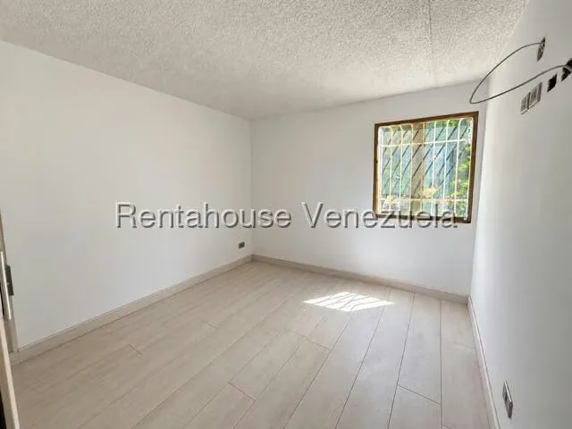 Apartamento (1 Nivel) en Venta en Los Samanes, Distrito Metropolitano - 4