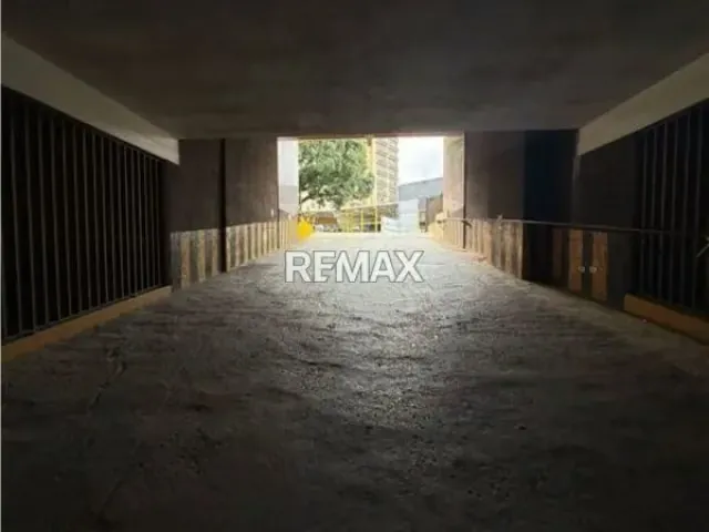 ESTACIONAMIENTO EN VENTA LOS DOS CAMINOS - 2