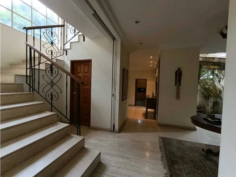 Vendo casa c/ jardin 510m2 Alta Florida 2528 - 3