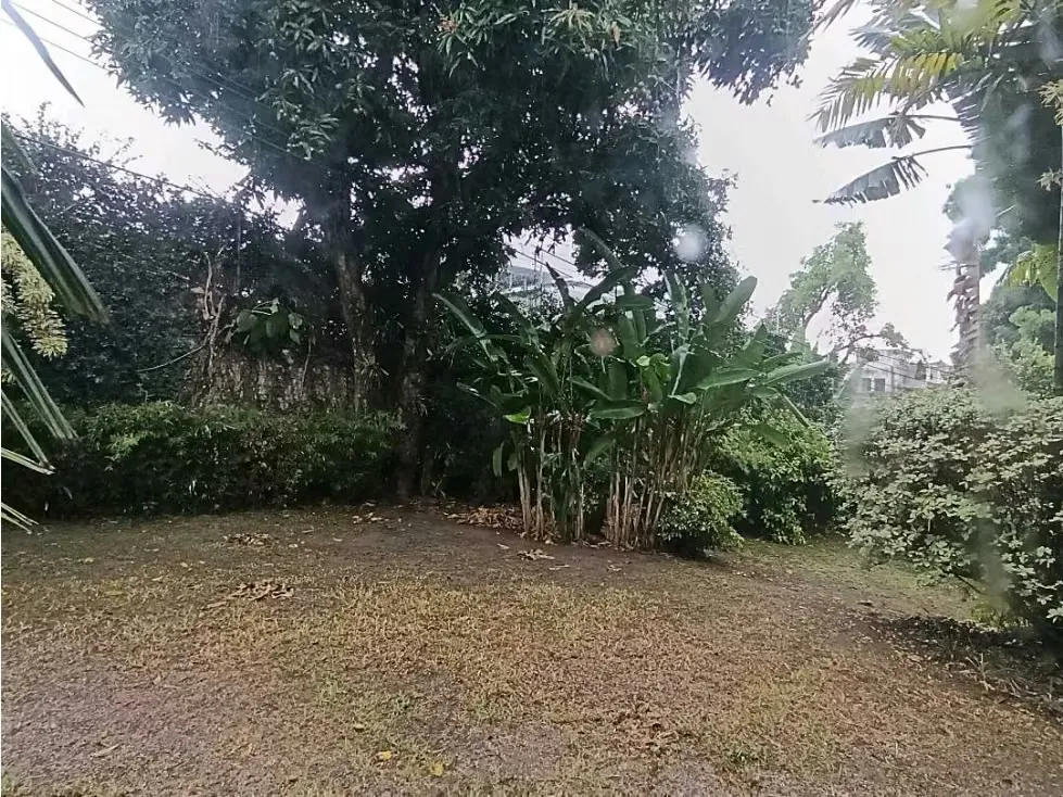 Vendo casa c/ jardin 510m2 Alta Florida 2528 - 21