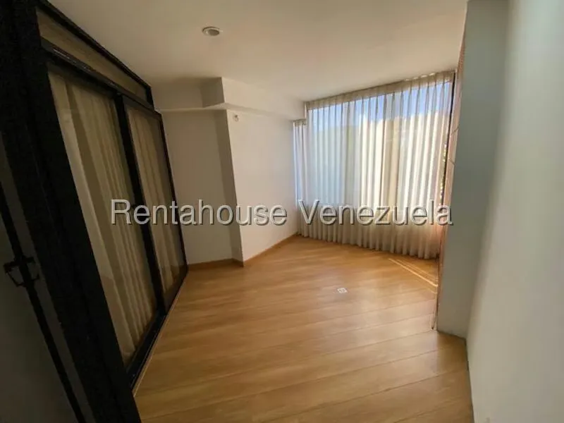Apartamento (1 Nivel) en Alquiler en Los Naranjos de Las Mercedes, Distrito Metropolitano - 18