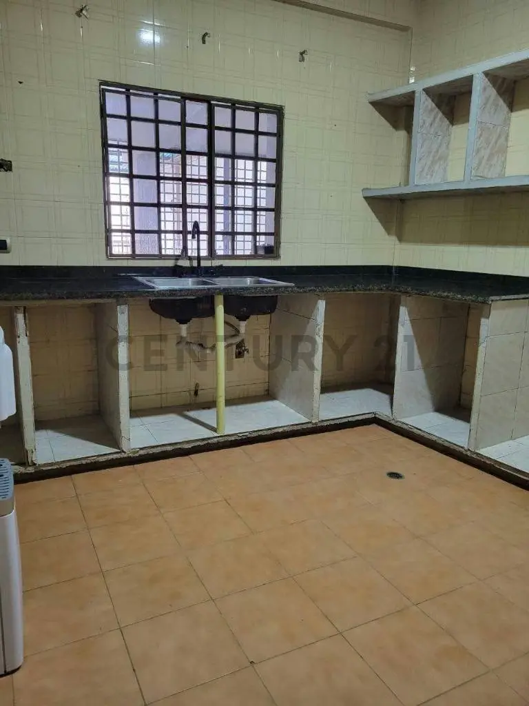 Venta de Casa en Urb. Pocaterra - 5