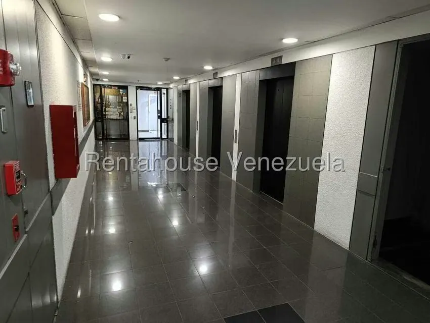 Oficina en Venta en El Bosque, Distrito Metropolitano - 2