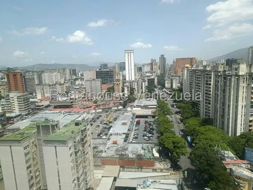 Oficina en Venta en El Bosque, Distrito Metropolitano - 19