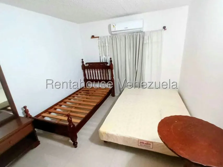 Apartamento (Planta Baja) en Alquiler en La Mora, Lara - 28