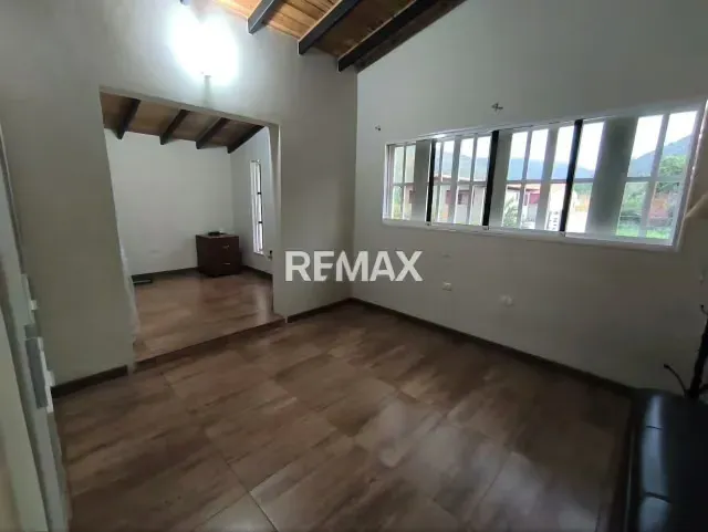 Se Vende, Casa en la victoria Urb. El Recreo - 13