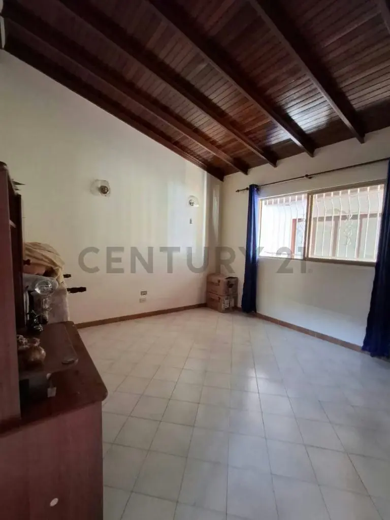 Se vende casa con anexo Los Teques San Omero via Lagunetica - 19