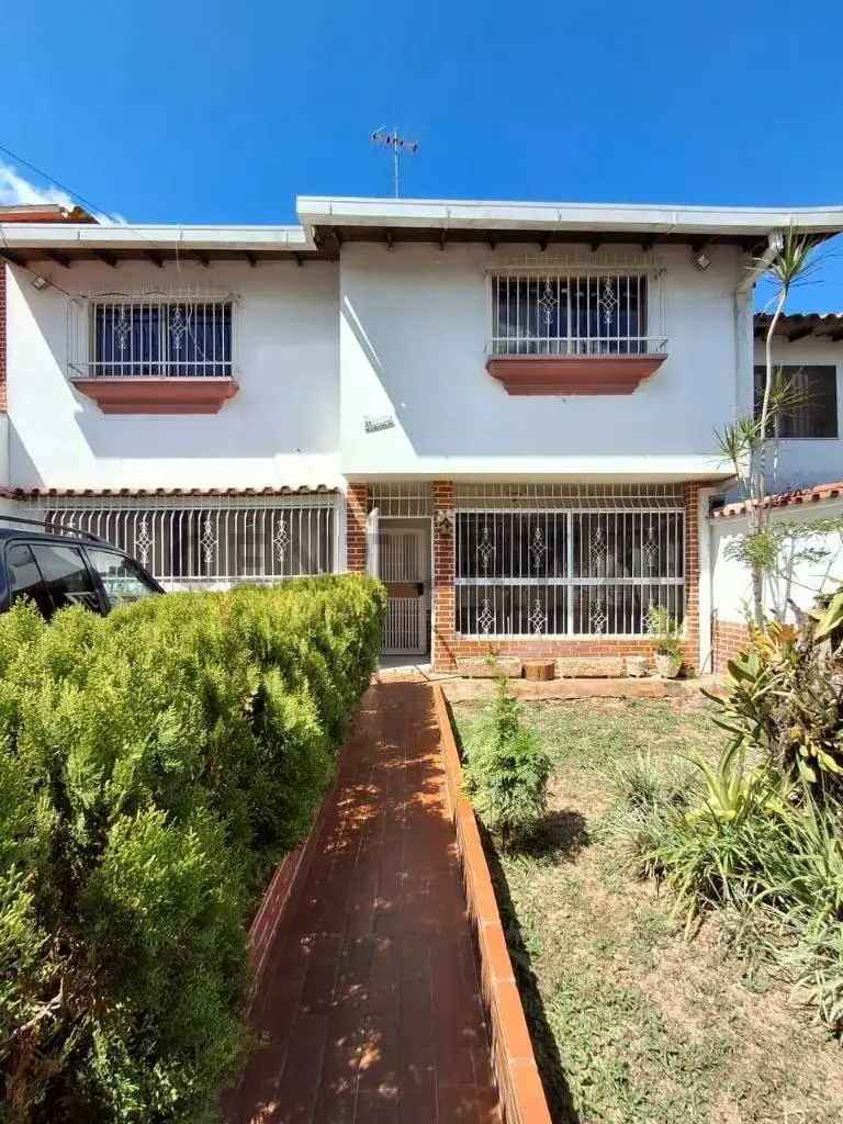 Se vende casa con anexo Los Teques San Omero via Lagunetica - 2