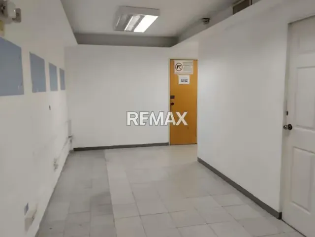 TU PRÓXIMA OFICINA EN LA MEJOR UBICACIÓN DE LECHERÍA - 2