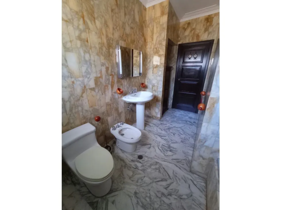 Alquilo casa 900m2 San Román 4324 - 28