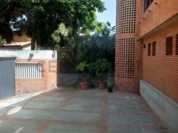 CASA EN ALQUILER COLINAS DE BELLO MONTE CARACAS - 3
