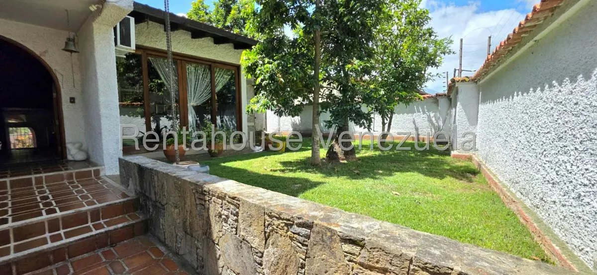 Casa (Multipes Niveles) en Venta en La Lagunita Country Club, Distrito Metropolitano - 4