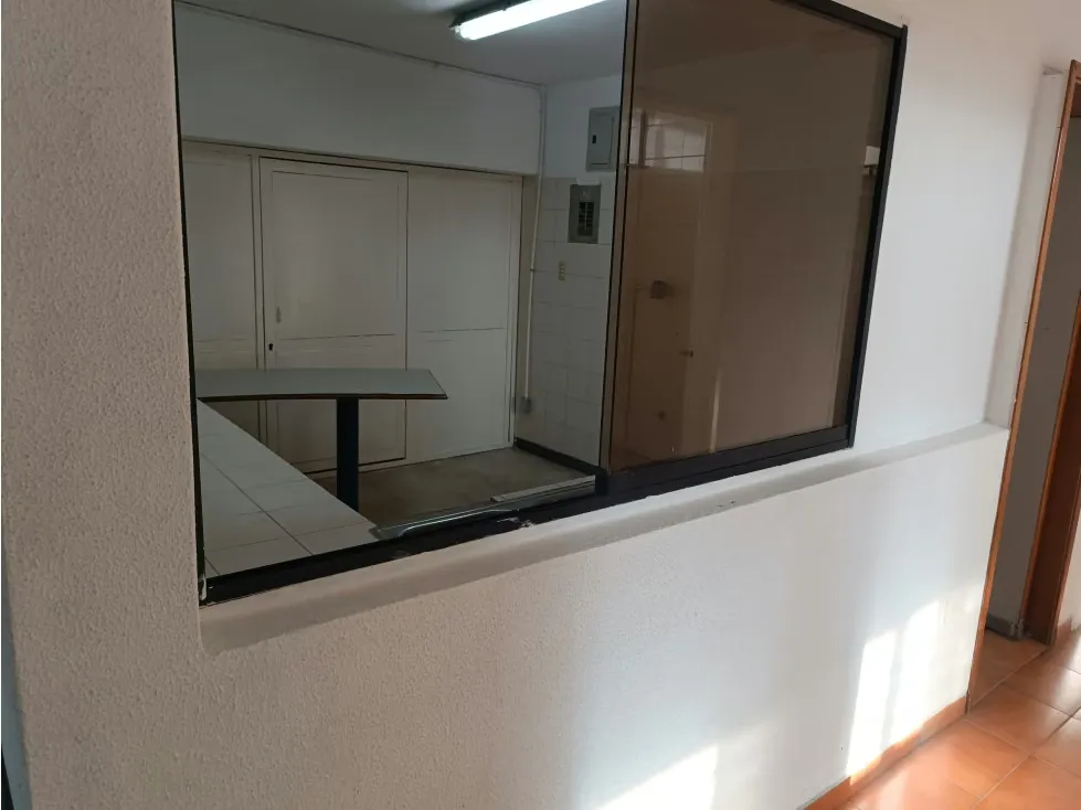 ALQUILO OFICINA LA URBINA DE 150M2 2 BAÑOS 2 P/E - 11