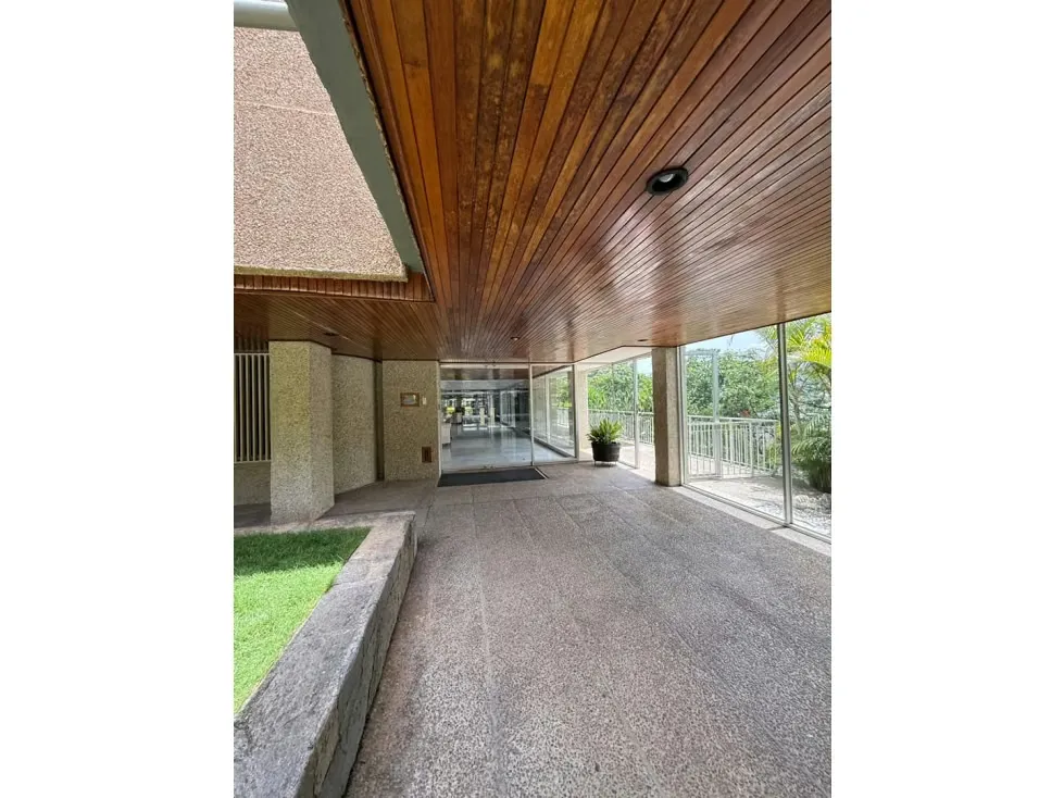 Se alquila Apto 264m² 3h+1s/2b+2s/2p Santa Rosa de Lima - 2