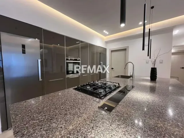 Hermoso Apartamento Actualizado Edificio Saraya - 3