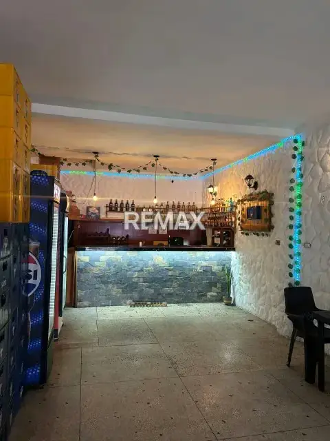 SE VENDE LICORERIA EN BARRIO SUCRE
