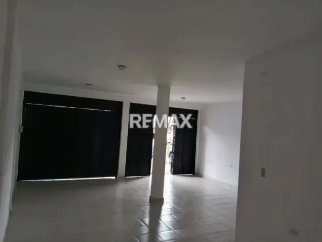 EN VENTA LOCAL COMERCIAL UBICADO EN EL LIMÓN - 2