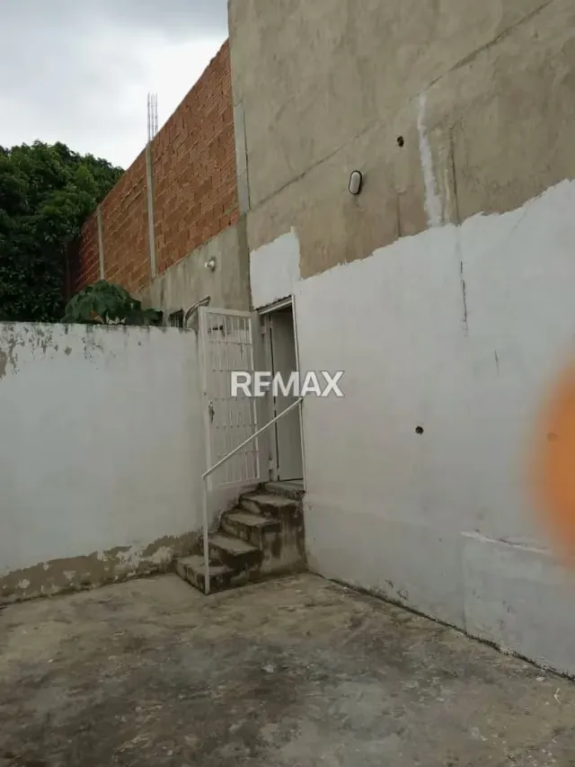 EN VENTA LOCAL COMERCIAL UBICADO EN EL LIMÓN - 7