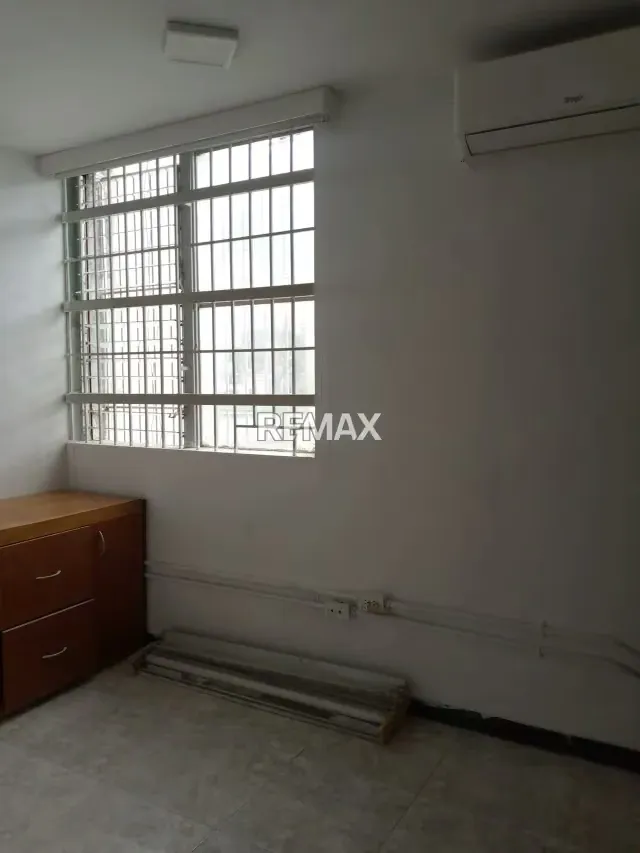 Oficina en Venta en el Edificio Guarimba Los Dos Caminos - 2