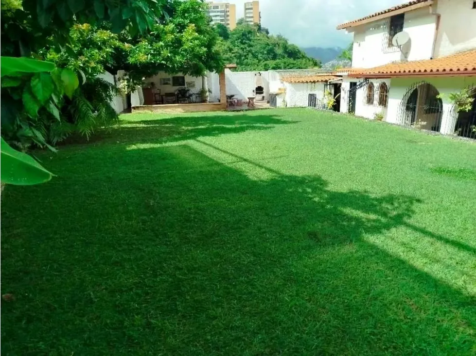 Vendo casa en calle cerrada 400m2 Macaracuay 2214 - 11